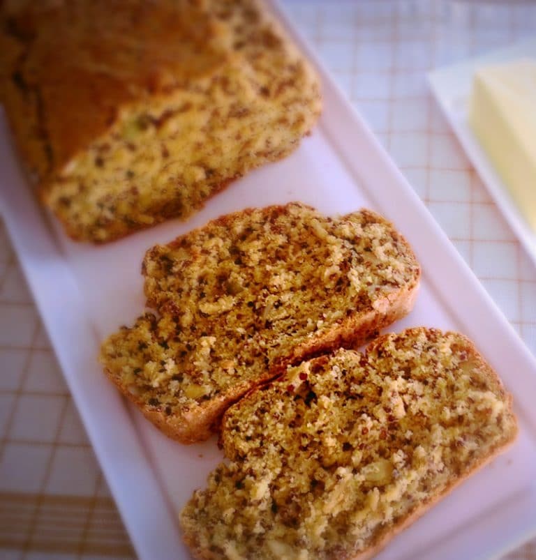 Red Quinoa Oatmeal Bread Vegan + yeast free