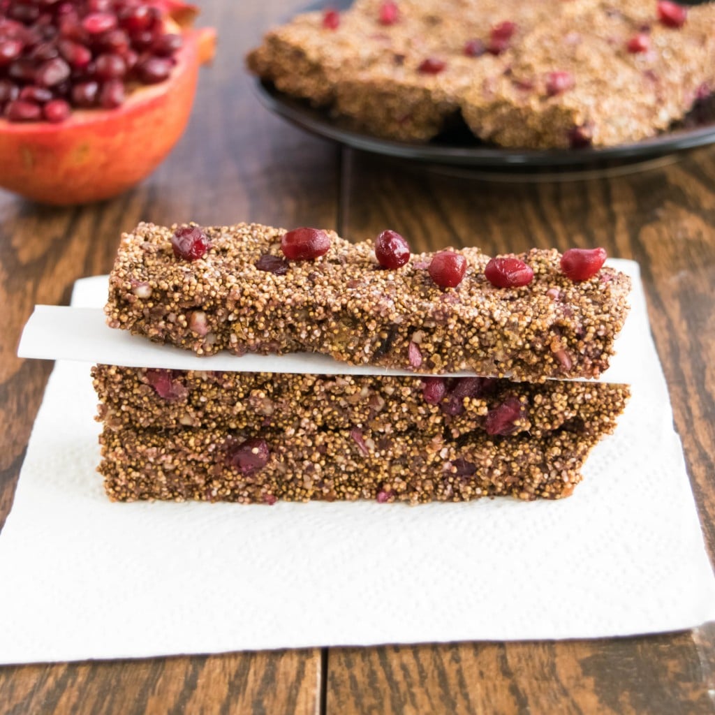 Front view of puffed amaranth pomegranate bars