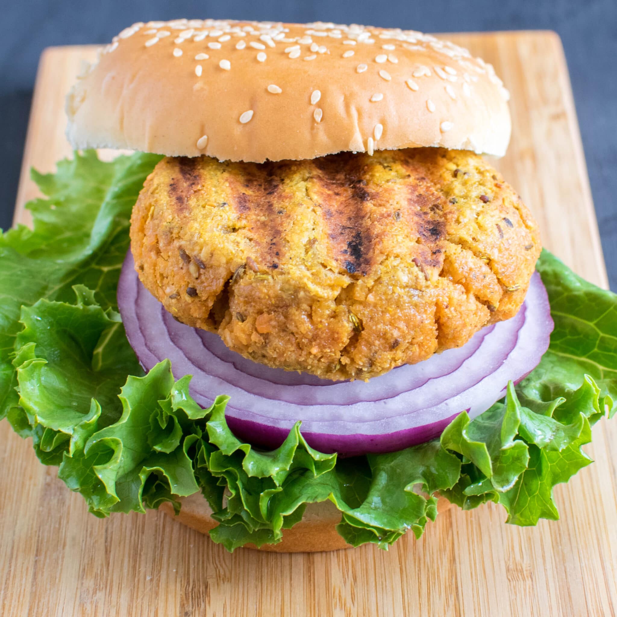 Lentil Curry Burger | Vegan + Dairy free| kiipfit.com