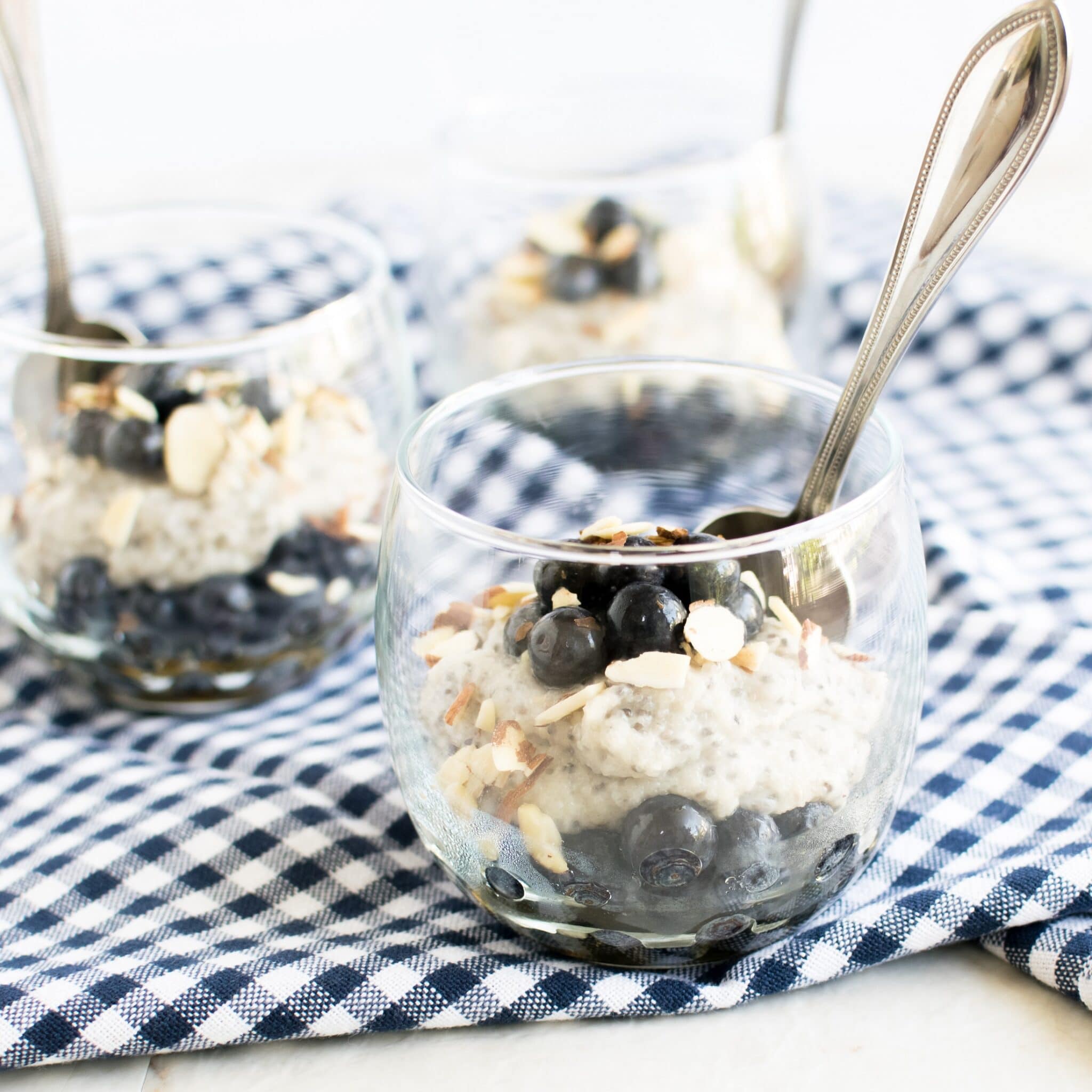 Blueberry Semolina Porridge Parfait | vegan , dairy free | kiipfit.com