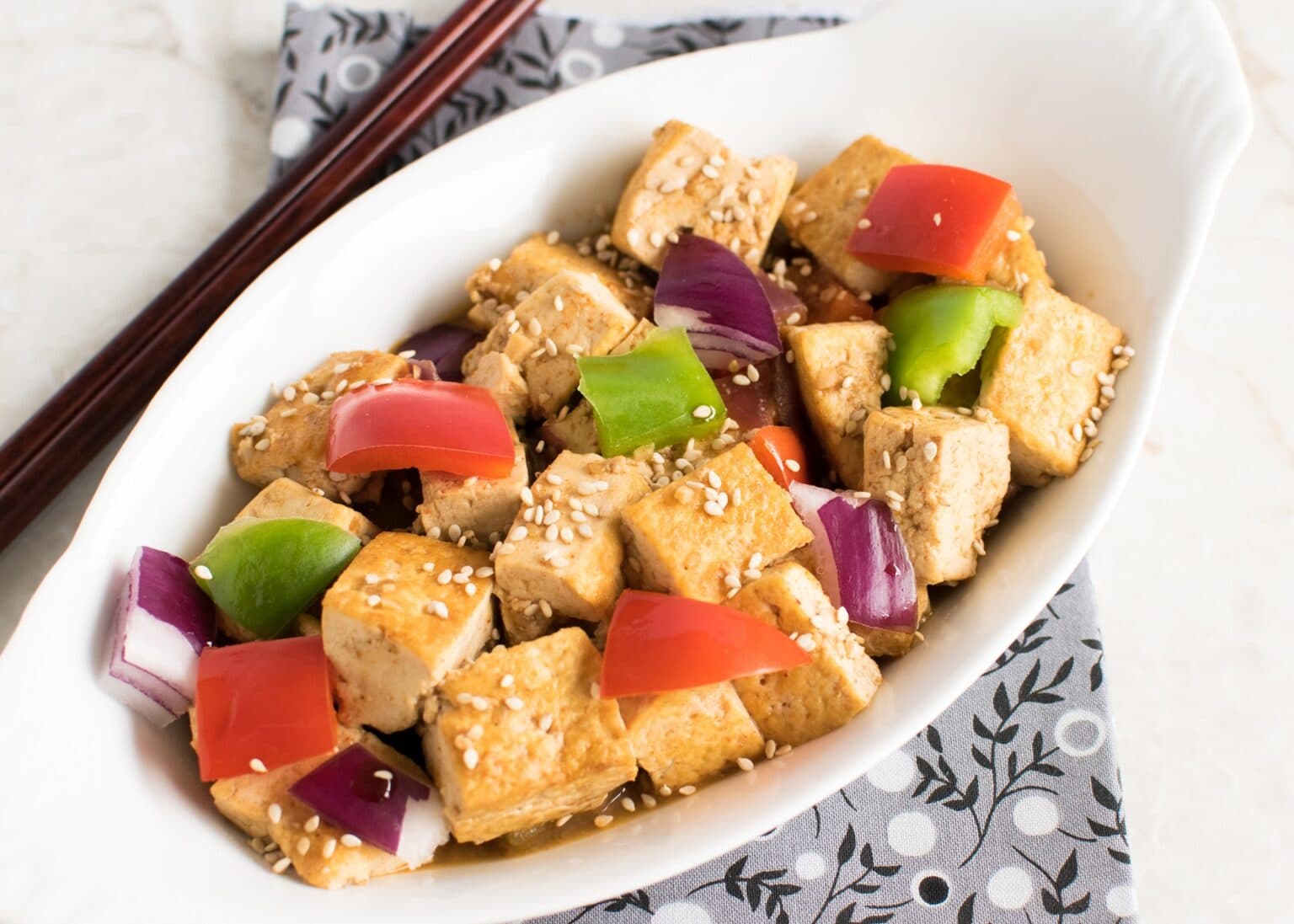 Sweet and Spicy Tofu | vegan + Asian Dinner | kiipfit.com
