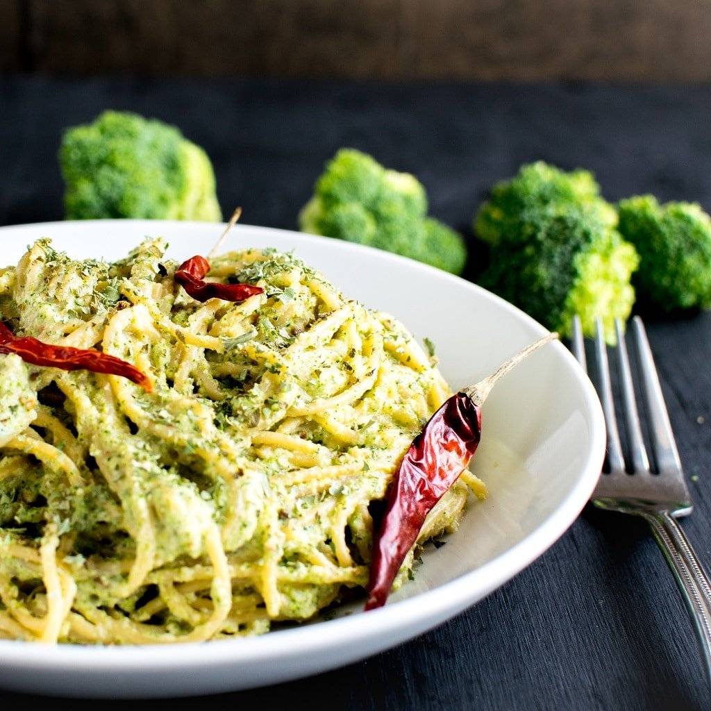 A front view of Spicy Garlic Spaghetti in Broccoli Cheese Sauce 
