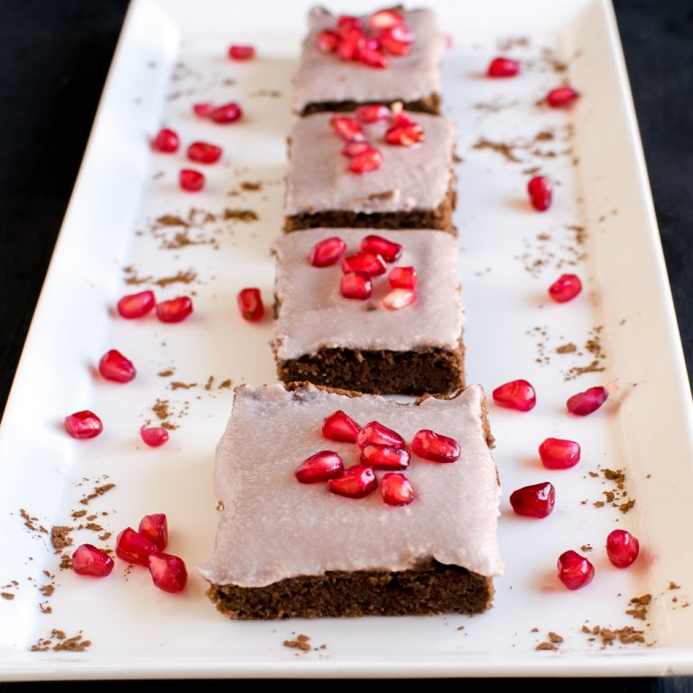 Pomegranate Frosted Flourless Brownies [ Vegan + Paleo ] kiipfit.com