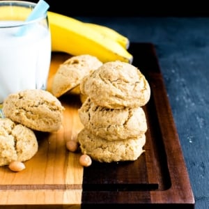 These vegan and gluten free Peanut Butter Banana Amaranth Cookies are a perfect choice to satisfy sweet tooth in a nutritious way. These cookies are high in fiber and protein along with delicious flavors | kiipfit.com