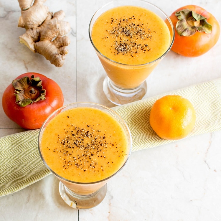 The top overview of the set up of Immune Boosting Persimmon Ginger Smoothie