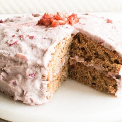 cropped-strawberry-cake23.1.jpg