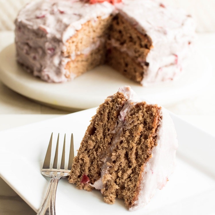 Vegan Strawberry Cake (Oil Free) with its slice.