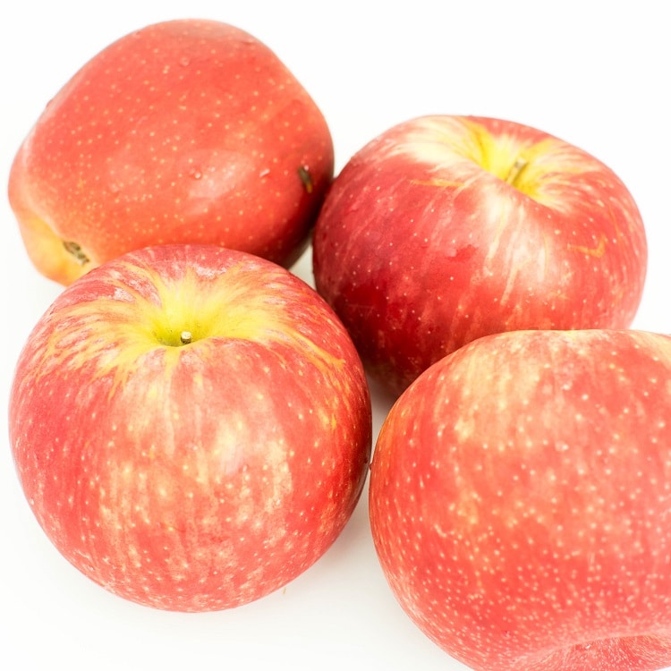 apples in their raw form