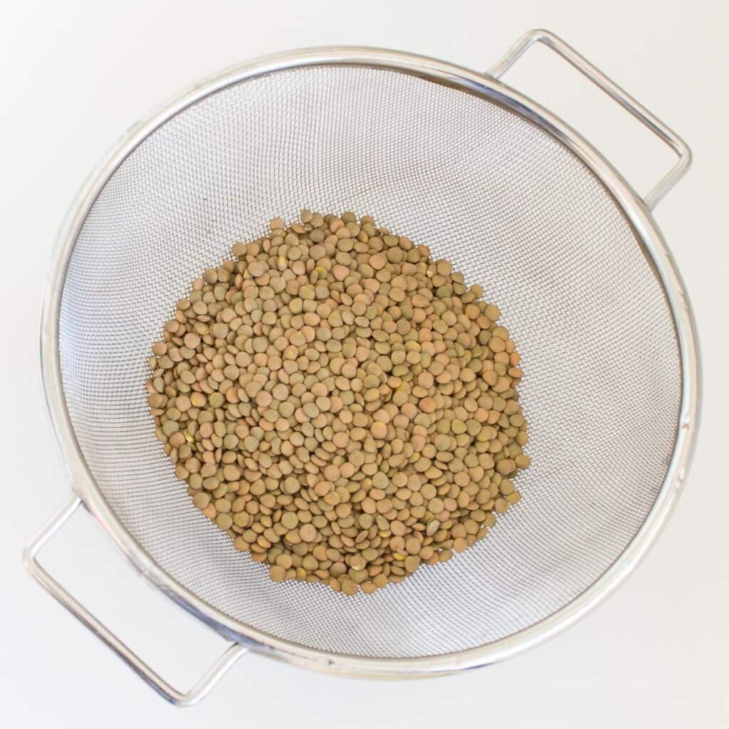 uncooked green lentils.