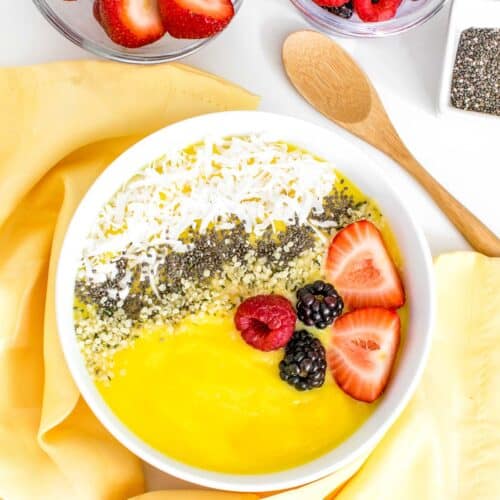 Mango Smoothie Bowl | vegan + gluten free | kiipfit.com