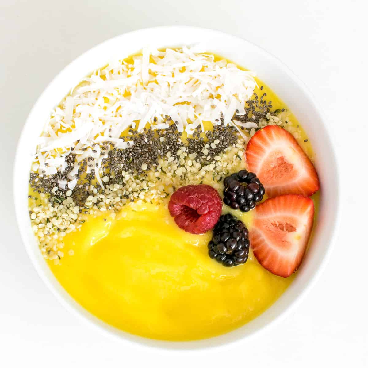 Mango Smoothie Bowl | vegan + gluten free | kiipfit.com