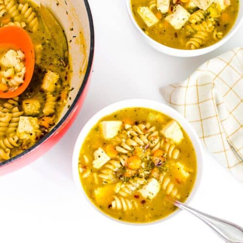 https://kiipfit.com/wp-content/uploads/2021/10/chicken-noodle-soup5-500x500.jpg