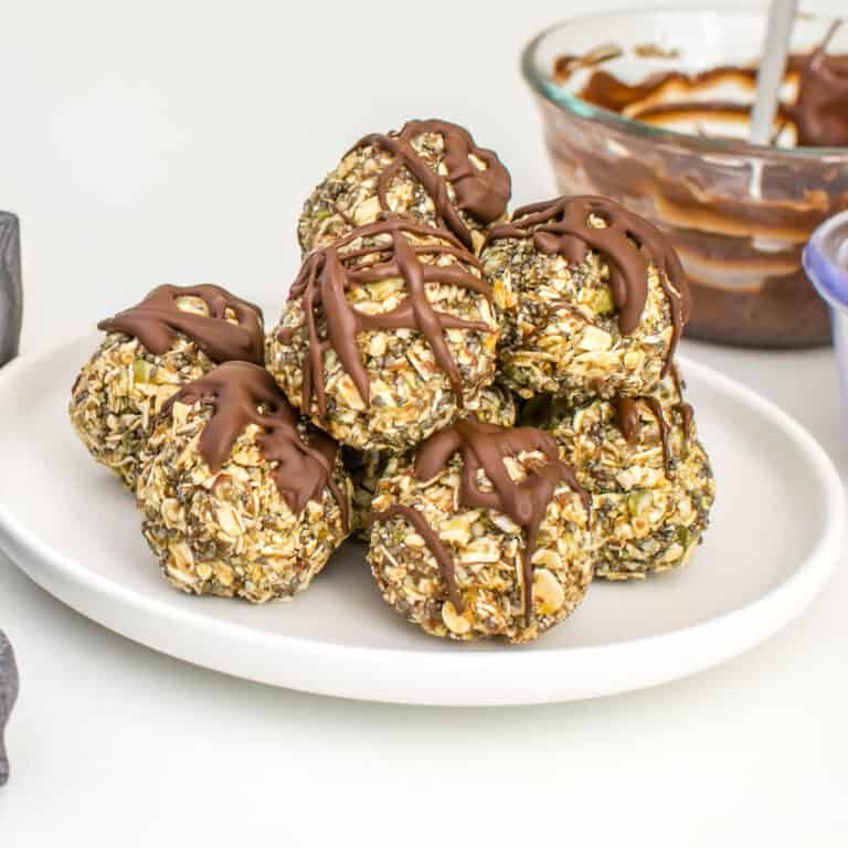 No Bake Oatmeal Protein Balls