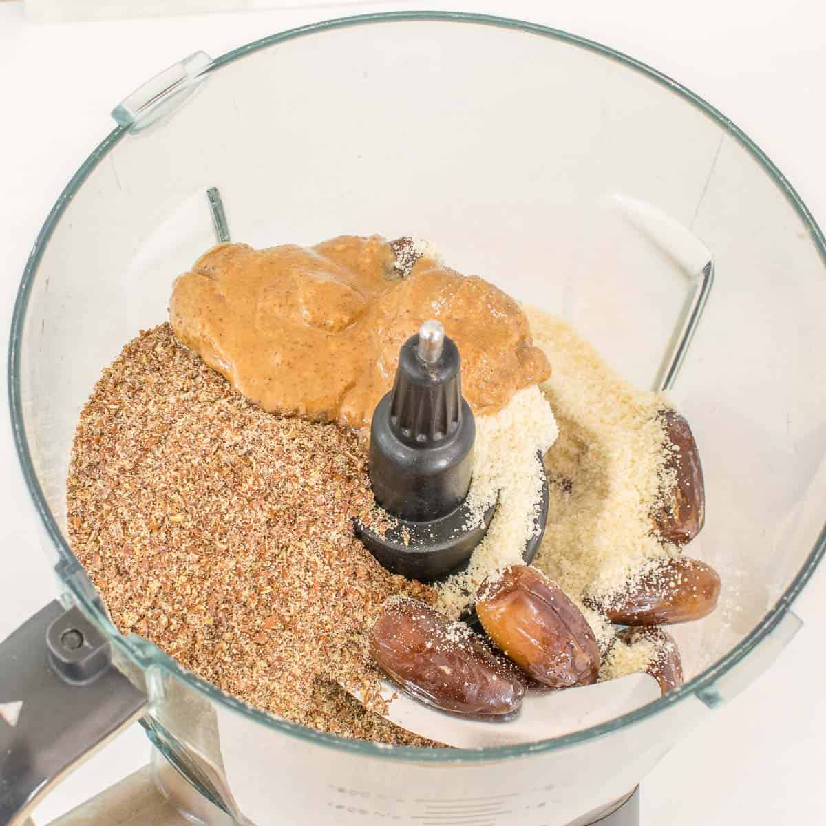 How To Grind Flaxseed (Flaxseed Meal) - Alphafoodie