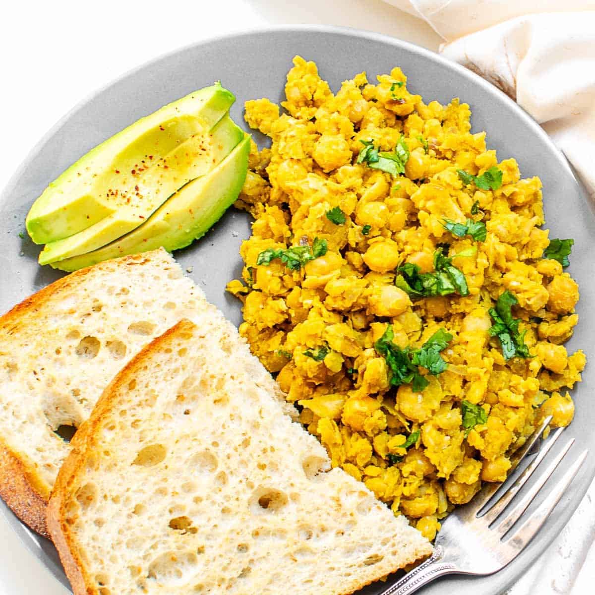top view of the served chickpea scramble.